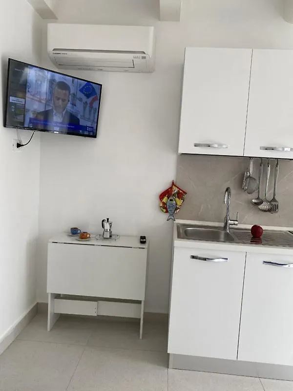 Violetta 1 Apartment Campese